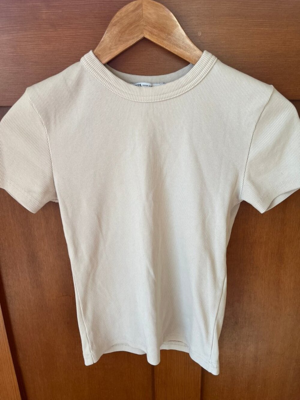 Zara Women's Ribbed Short Sleeve T Shirt Crew Neck Basic Minimal Top; Medium